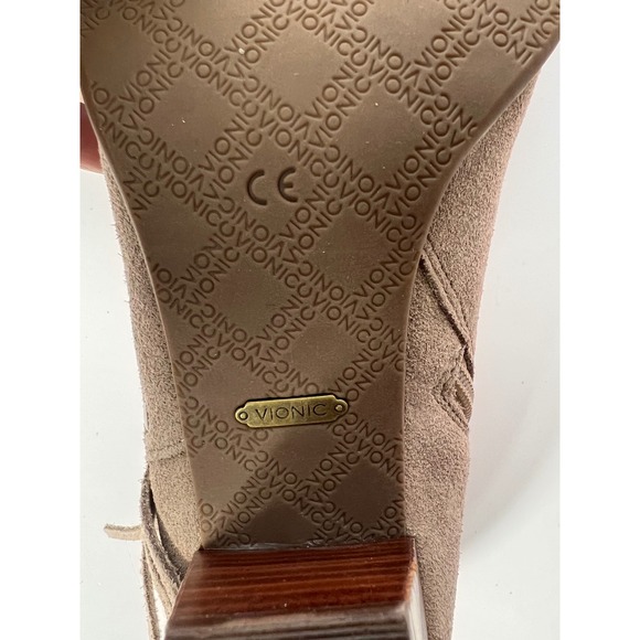 Vionic Suede Ankle Boots Fringe Studded Accents Tan Women's Size 9.5 - Picture 7 of 9